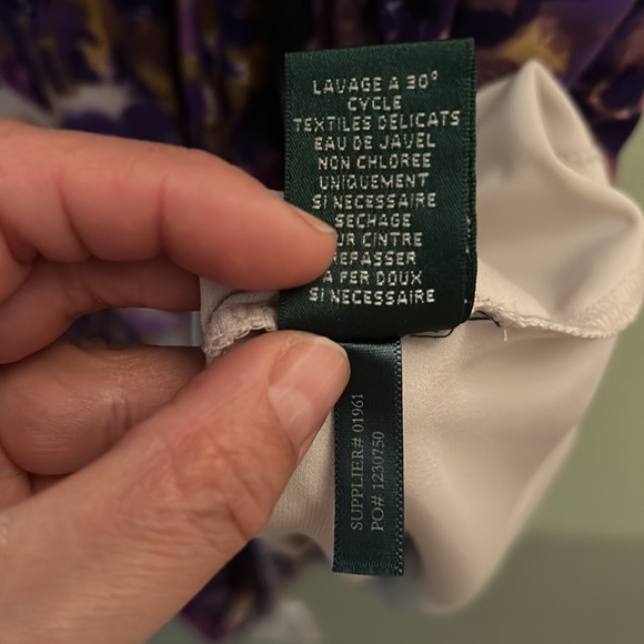 Beautiful loved dress. Spring summer or fall light yet heavy & it gives u curves - Picture 6 of 7